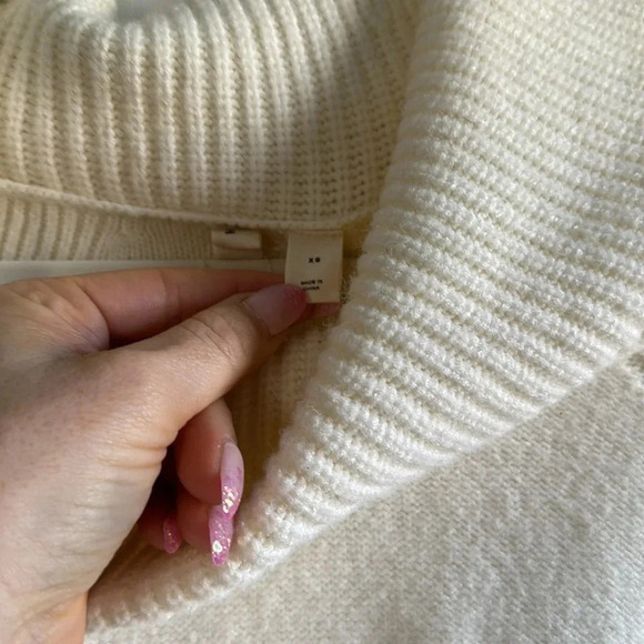 Moth by Anthropologie Ivory Turtleneck Oversized Sweater XS - Picture 3 of 6